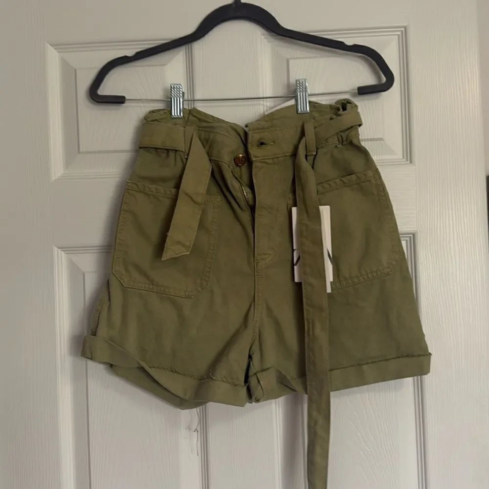NEW Zara Green Jean Short - High Waisted w Belt - Paper Bag Short - Size 28 NWT